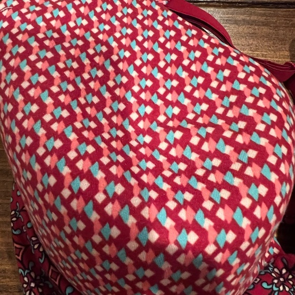 Body by Victoria lightly lined plunge bra size 34DD, printed, pullover, EUC - Picture 5 of 6